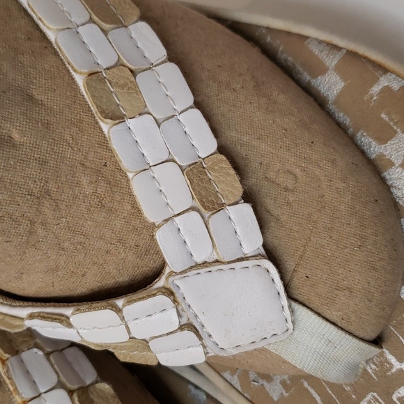 Clarks white Wedge Sandals 9 EUC - Picture 4 of 12